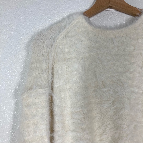 Free People Serendipity Faux Fur Sweater Medium Cream - Picture 11 of 16